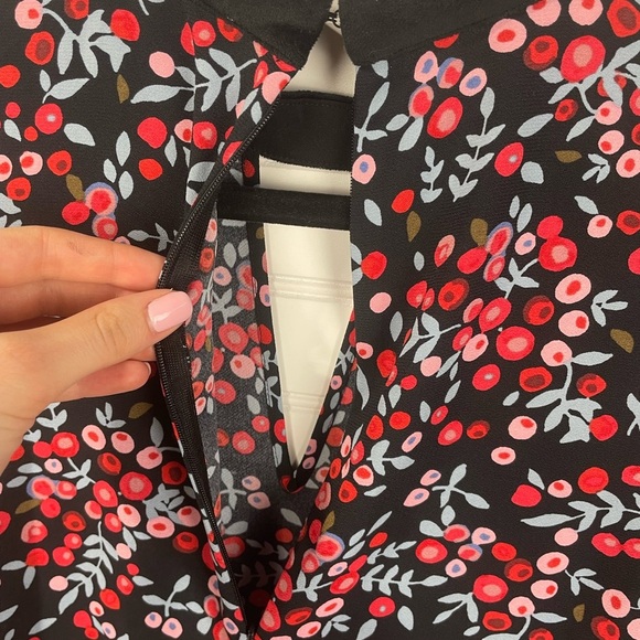 Loft Floral/Berry Long Sleeve Black Velvet Trim Keyhole Dress M Women’s EUC - Picture 4 of 13